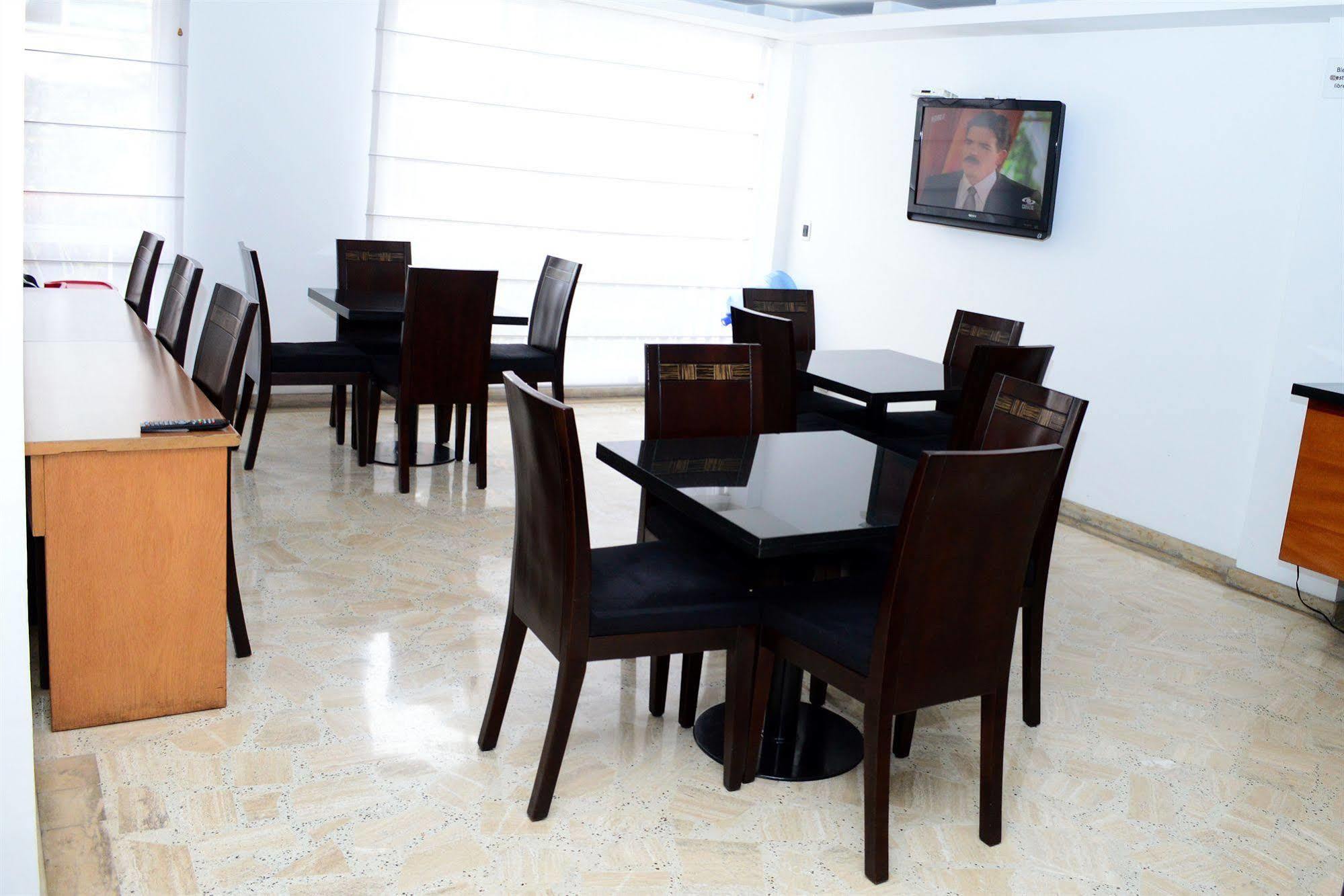Prisma Suites Chico 94 Bogota Bagian luar foto
