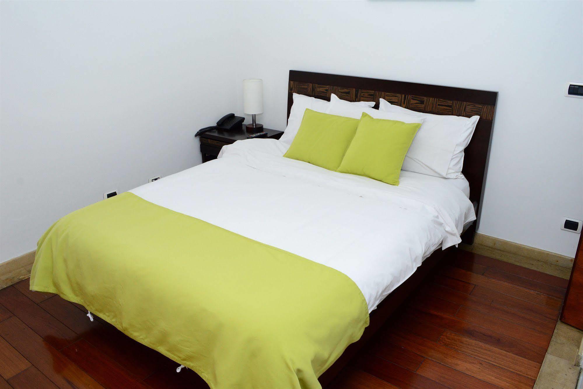 Prisma Suites Chico 94 Bogota Bagian luar foto