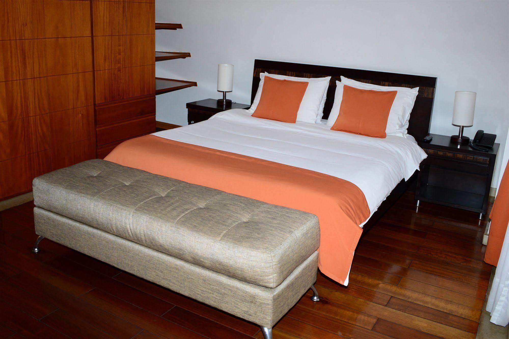 Prisma Suites Chico 94 Bogota Bagian luar foto